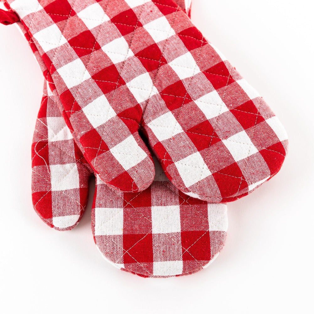 Farmhouse Red &amp; White Plaid Oven Mitts