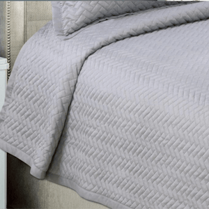 Embroidered Stitching Coverlet Bedspread Ultra Soft Solid 3 Piece Summer Quilt Set with 2 Quilted Shams, Silver Herringbone